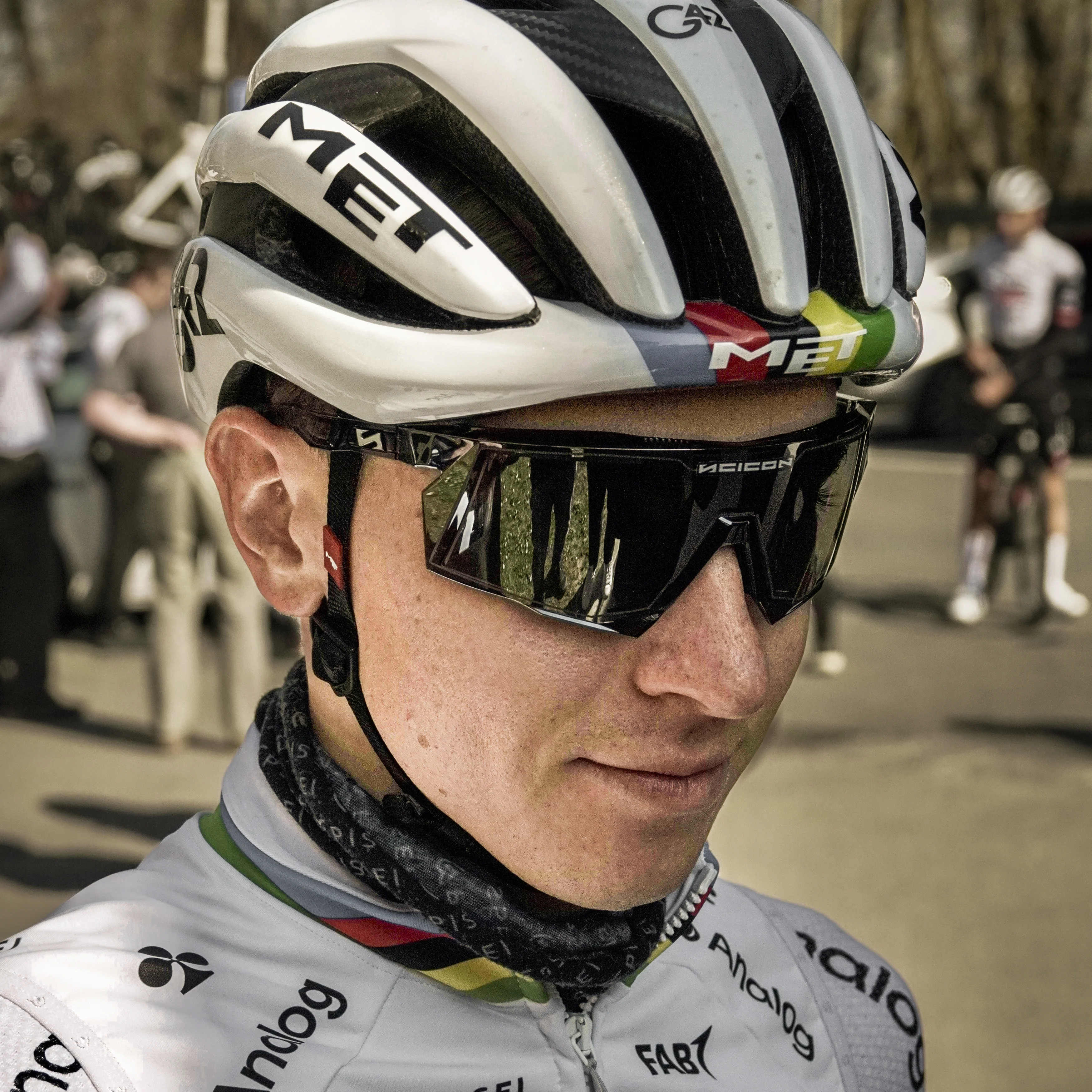 Scicon Aerostorm Performance Eyewear with sleek black frame and tinted lenses, designed for active sports and outdoor activities.